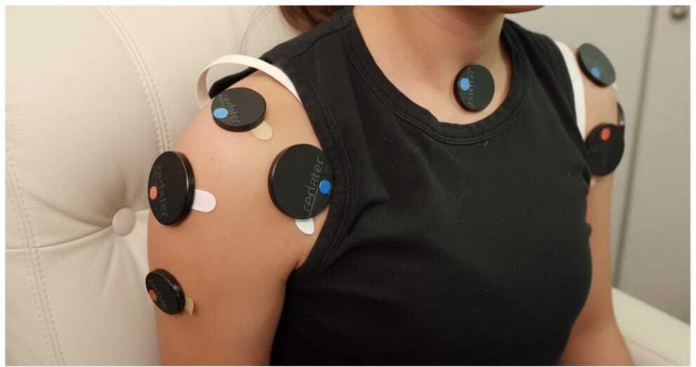 Reflector plates placed on the shoulder to clear meridian blockages